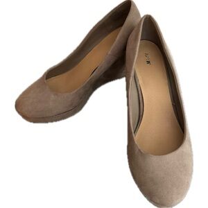 Apt 9 Womens 8 M Taupe Beige Faux Suede Wedge High Heels Shoes Round Toe Career